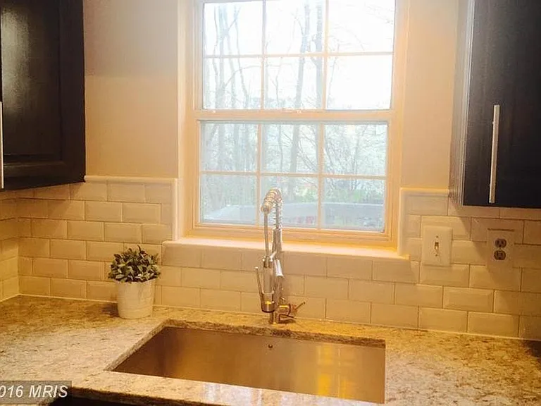 7713 Ora Ct — Photo 4