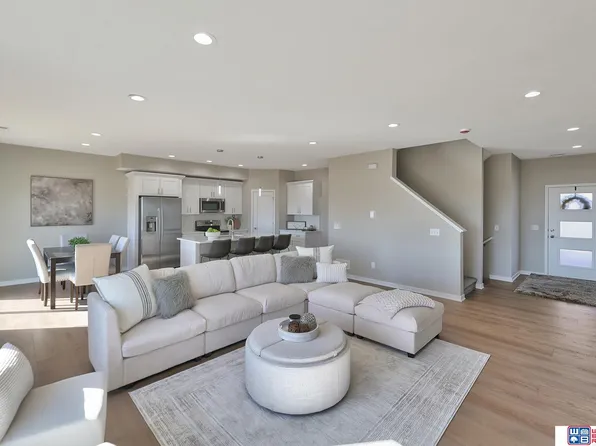 350 N 105th St, Lincoln, NE 68527