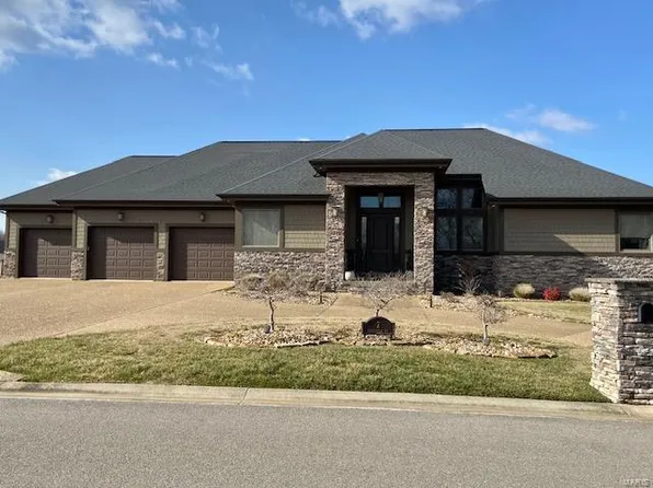 2 Brookfield Dr, Dexter, MO 63841