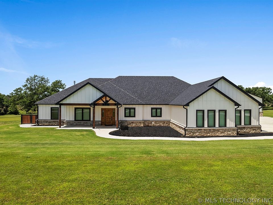 1st image of 30419 N 3994th Dr