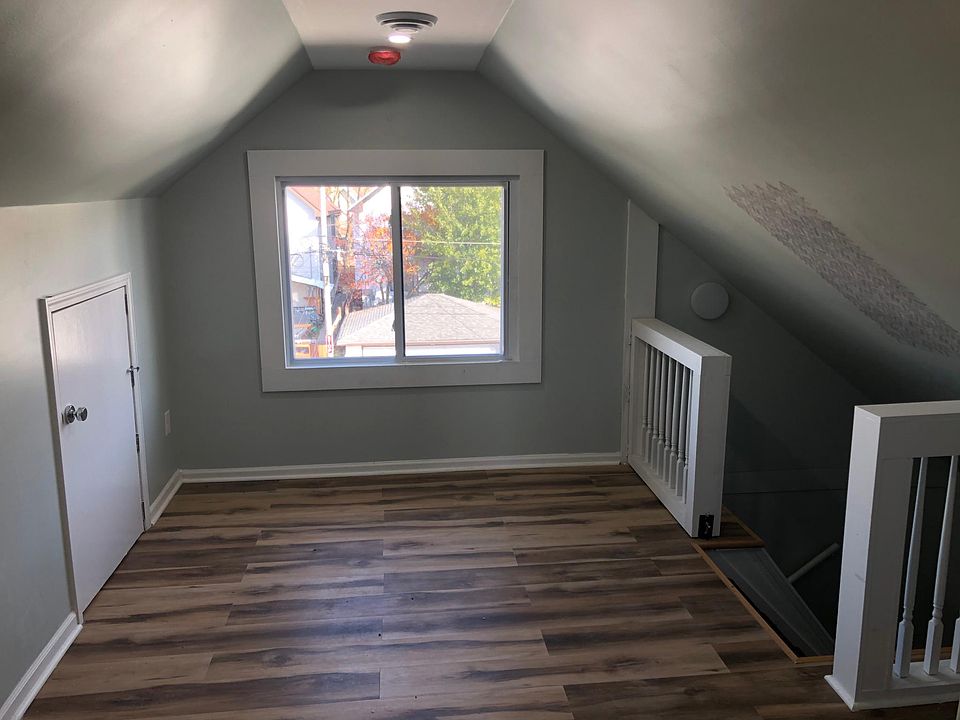 Entrance Kitchen