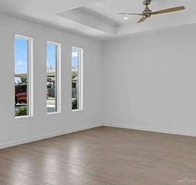 2 bed, 2.0 bath, 3900 sqft, $1,050 — Photo 4