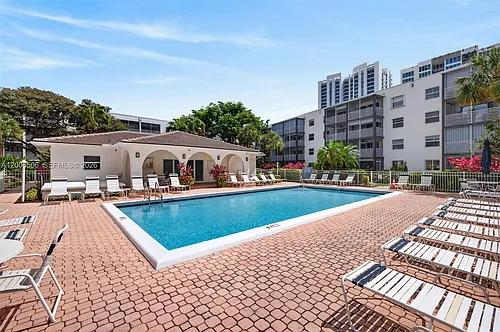 1541 S Ocean Blvd #204 Photo 1