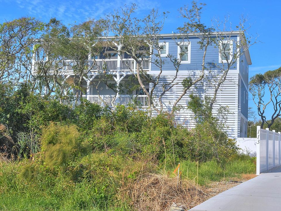 1st image of 113 SE 69th St #18
