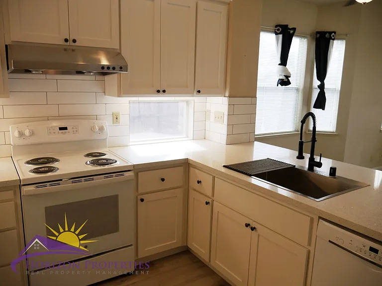 9472 Clementine Way — Photo 8