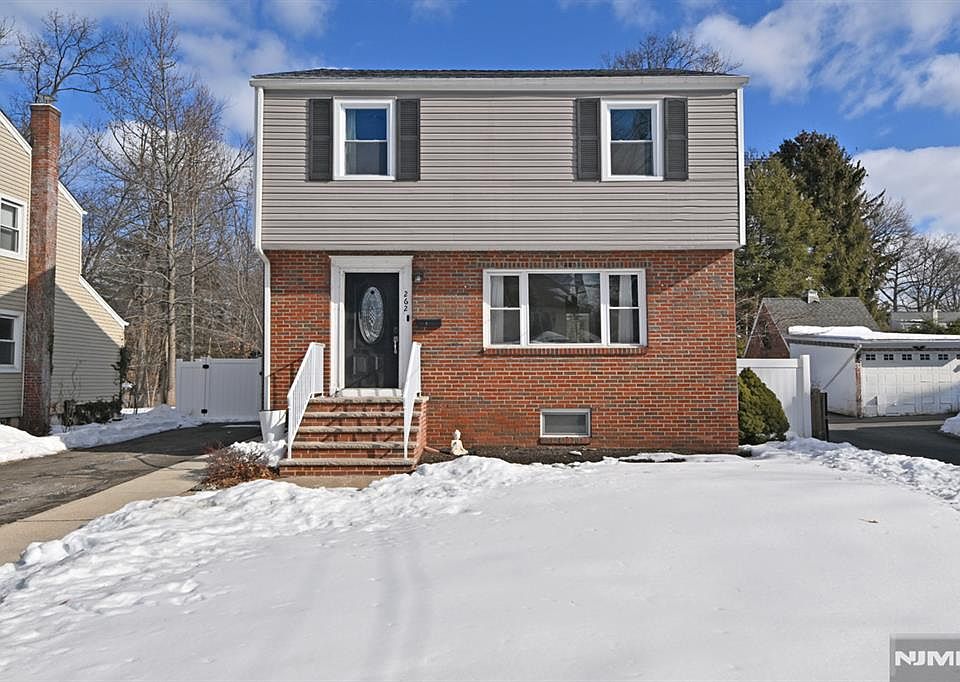 1st image of 262 Spring Valley Ave