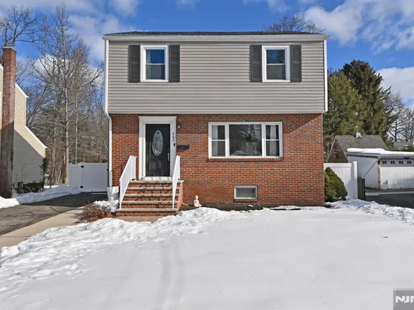 262 Spring Valley Ave, Hackensack, NJ 07601