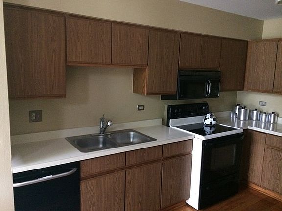 5th image of 254 W Hamilton Dr #143