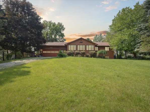 8886 Coleman Rd, Haslett, MI 48840