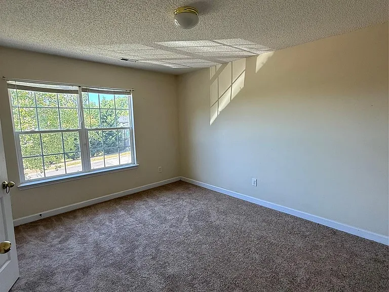 3327 Buckvalley Dr — Photo 8