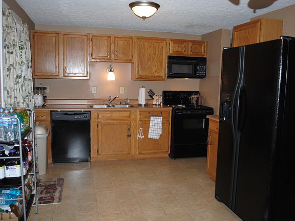 5th image of 3907 Hunters Green Dr