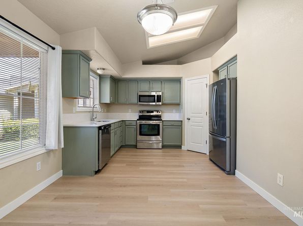 1589 W Silver Salmon Dr, Meridian, ID 83642