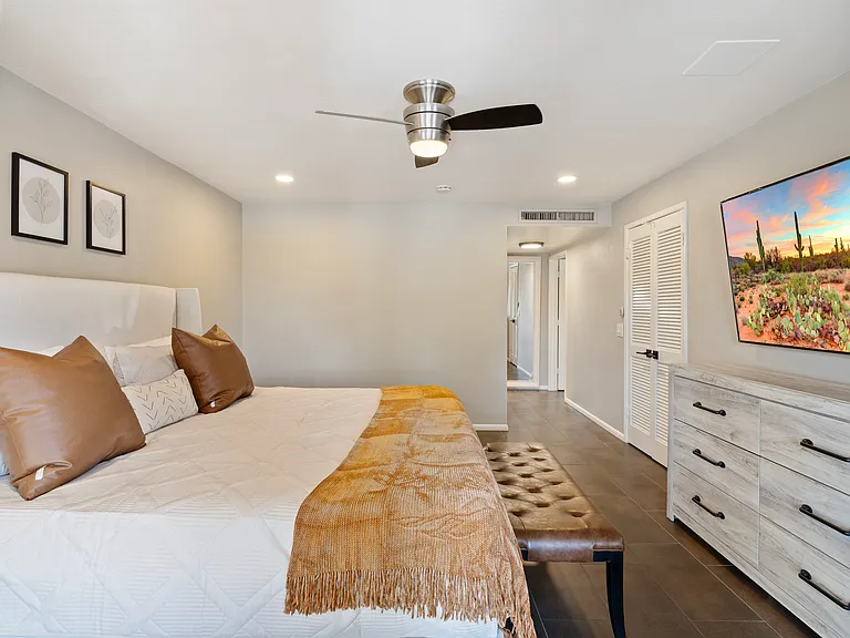 7802 E Mackenzie Dr — Photo 7