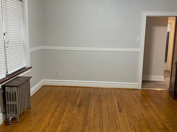 3rd image of 5927 Coronado Ave #1F