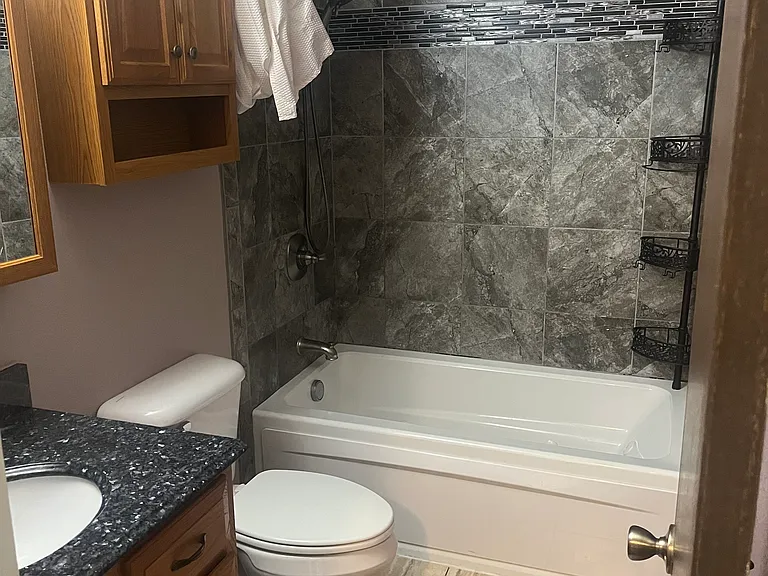1055 Cascade St — Photo 7