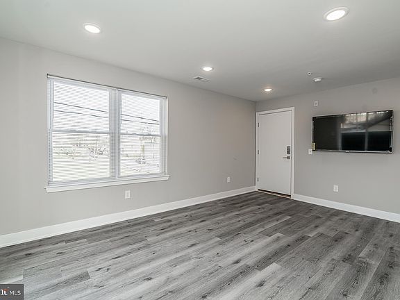 4th image of 616 N Union St #C