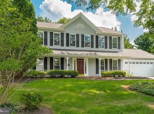 136 Minor Rd, Sterling, VA 20165