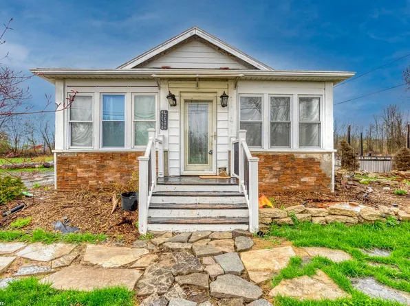 42550 Lacroix St, Clinton Township, MI 48036
