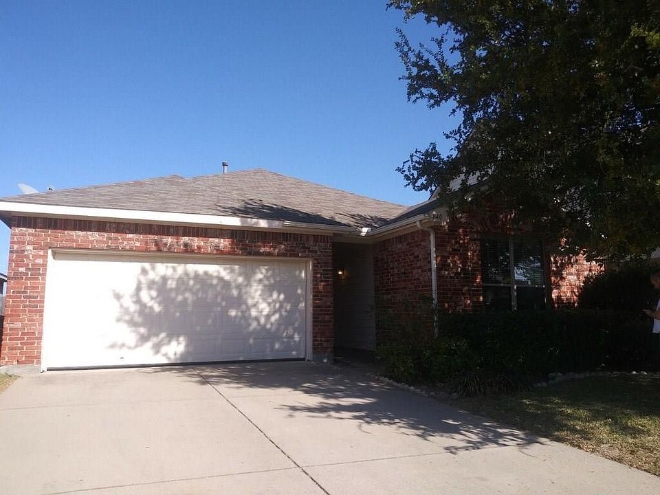 1st image of 840 Kentucky Derby Ln