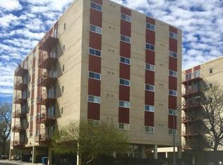 1029 Des Plaines Ave APT 103, Forest Park, IL 60130