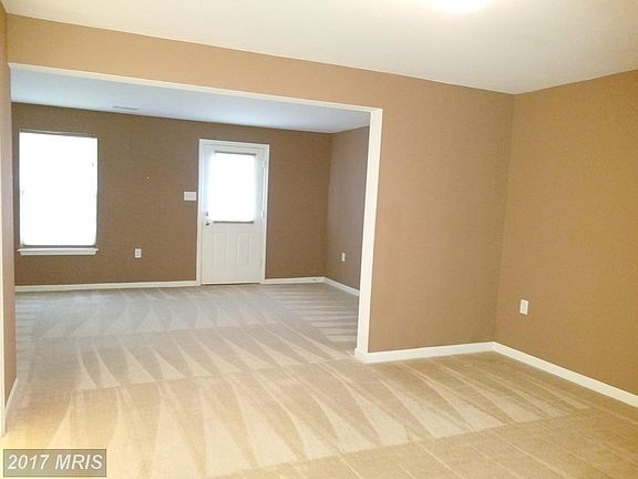5th image of 225 Monticello Sq