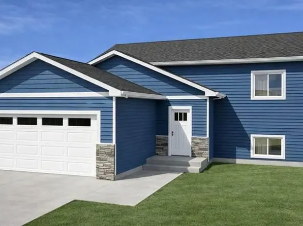 116 E Blue Bell Dr, Brookings, SD 57006