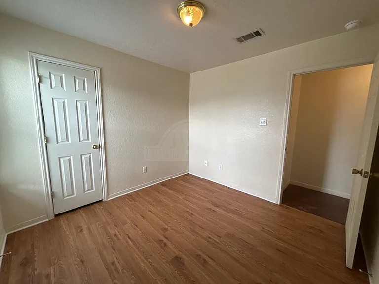 1407 Dugger, Killeen — Photo 13