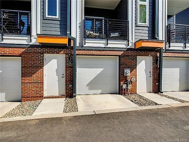 2830 Youngblood St — Photo 24