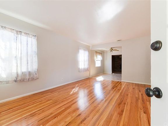 4th image of 12681 Glen St