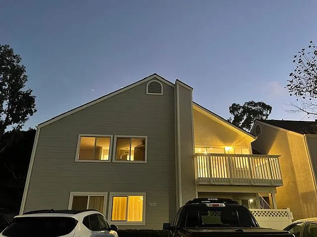 3 bed, 1185 sqft, $4,195 — Photo 2