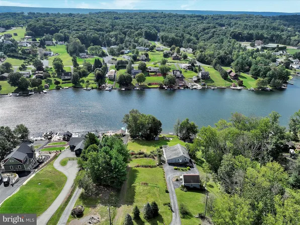 1482 Bearcat Cv, Auburn, PA 17922