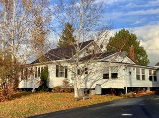 37 Center St, Fort Fairfield, ME 04742