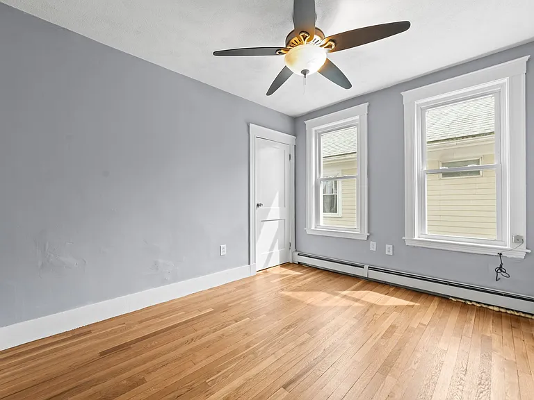 516 Washington St #3 — Photo 4