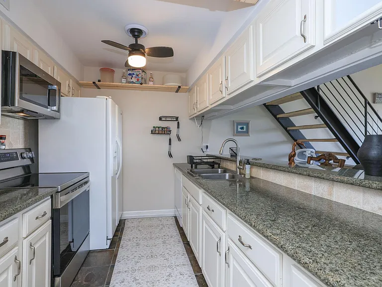 12600 Melville Dr #318B — Photo 9
