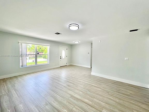 3rd image of 5427 Blueberry Hill Ave