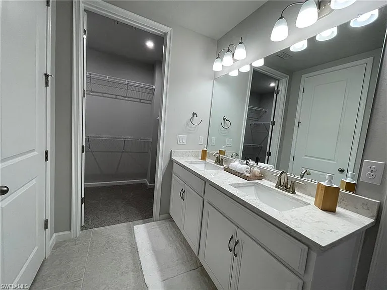4676 Arboretum Cir #101 — Photo 14