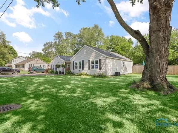 6564 Blossman Rd, Toledo, OH 43617