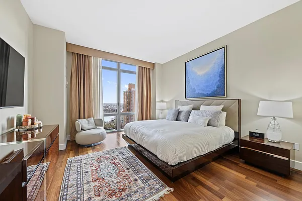 Rented by Douglas Elliman | media 21