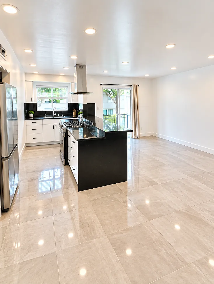 2 bed, 1.5 bath, 900 sqft, $3,395 — Photo 1