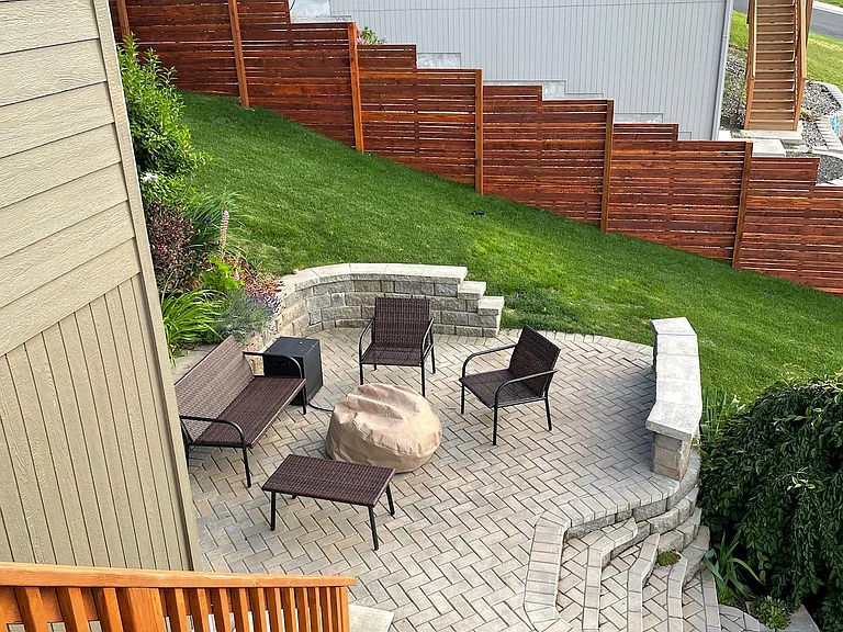 2537 Denton St — Photo 3