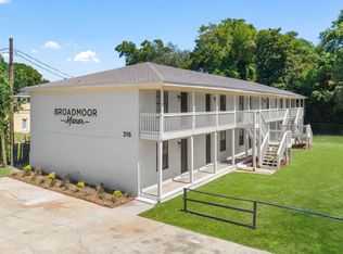 216 Broadmoor Ln, Pensacola, FL 32507