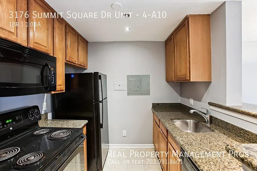 Building Photo - 3176 Summit Square Dr #4-A10