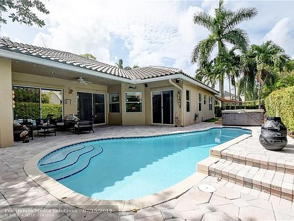 3rd image of 4740 NW 58th Ave