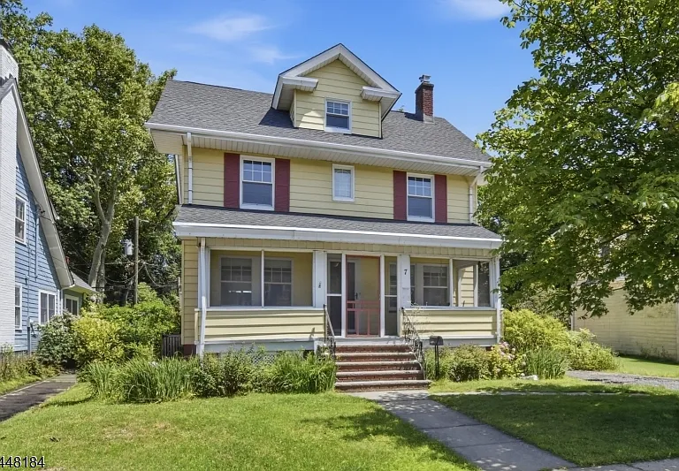 7 Godfrey Rd — Photo 1