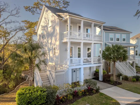 824 Forrest Dr, Daniel Island, SC 29492