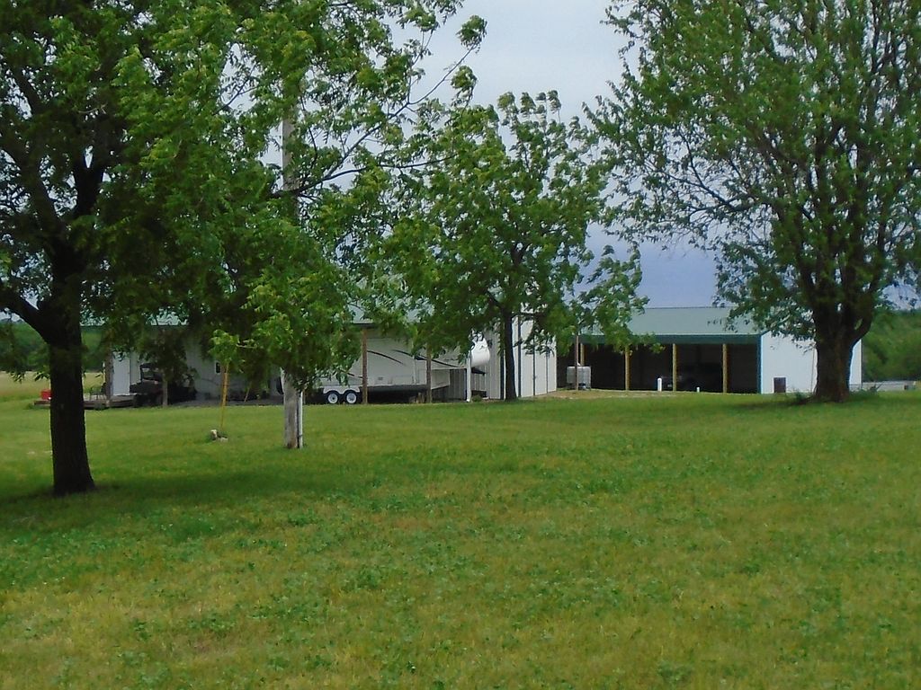 4266 SE Heimbaugh Rd - Property Image