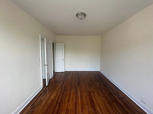 4th image of 25 Seaman Ave #5C