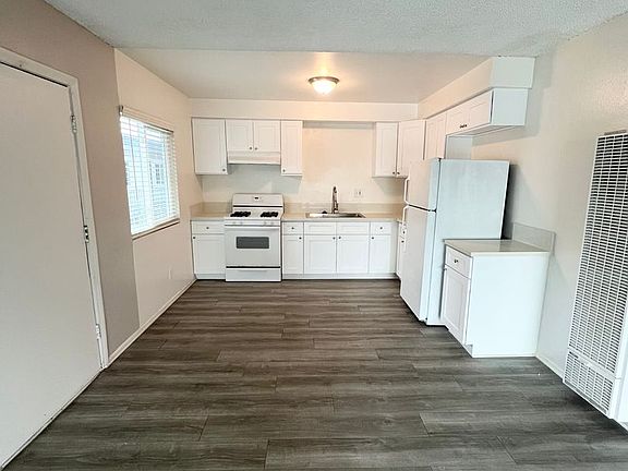 3rd image of 23015 Madison St #88