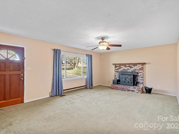 3rd image of 214 Costner Dr