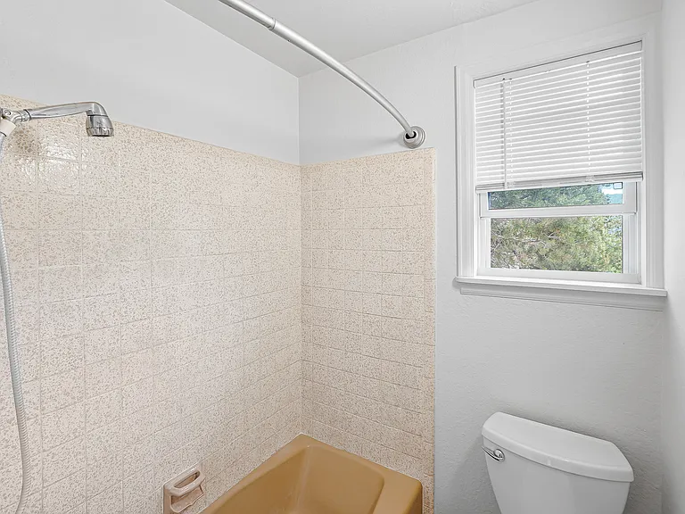3228 W 4th Ave — Photo 7